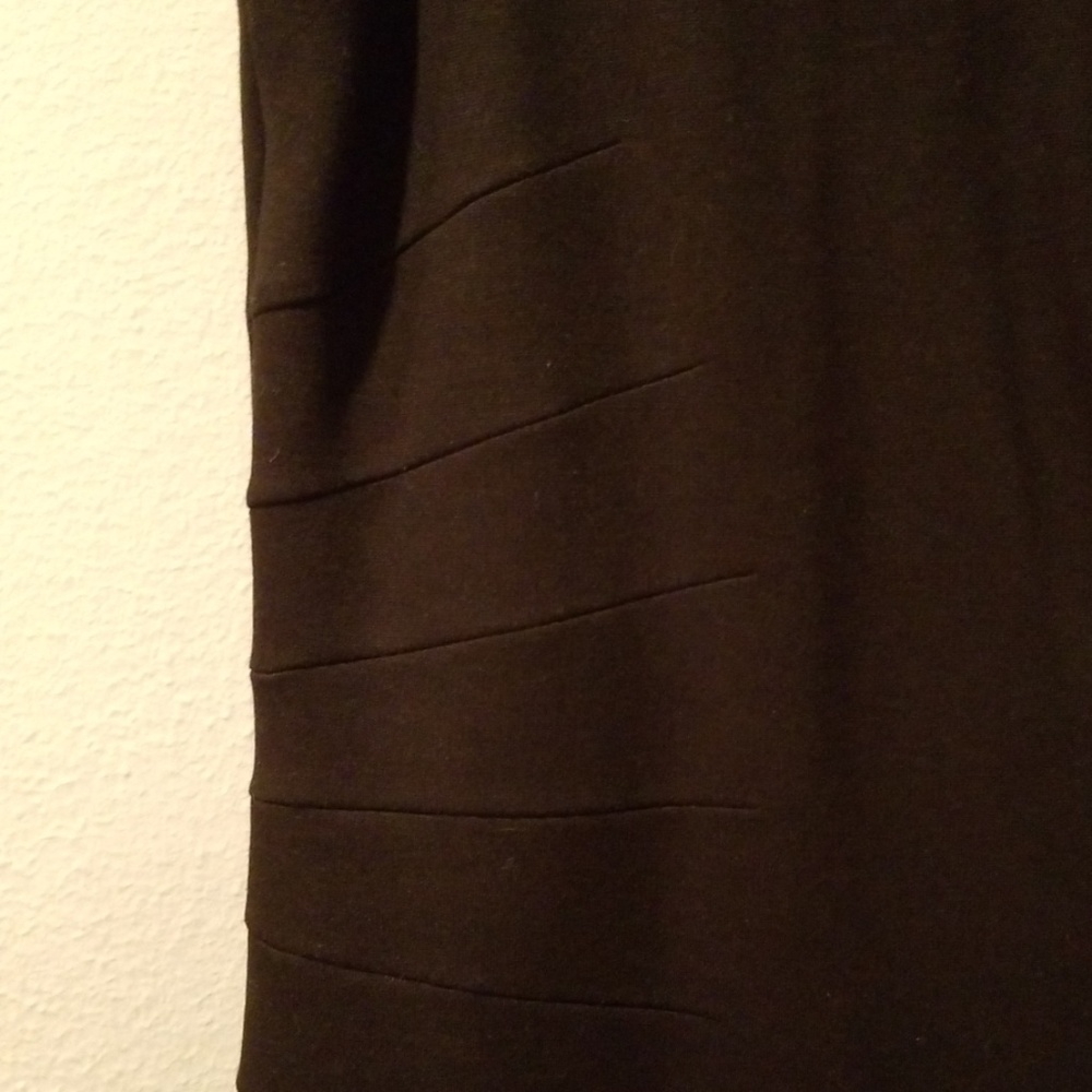 Dress - Picture 4 of 8